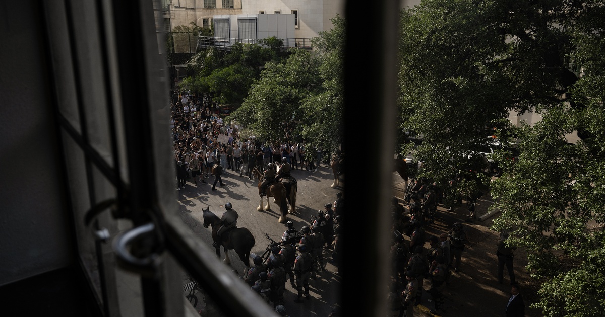 UT-Austin students juggle exams with fallout from protests | The Texas ...